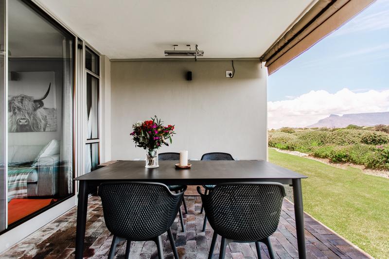 To Let 2 Bedroom Property for Rent in Dolphin Beach Western Cape